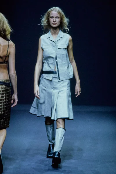 Look 19